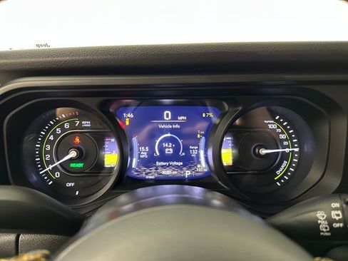 Used 2024 Jeep Wrangler Unlimited AWD/4WD image 16