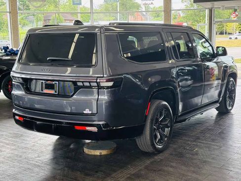 Used 2026 Jeep Grand Wagoneer L Limited w/ 8-Passenger Seating Package AWD/4WD image 8