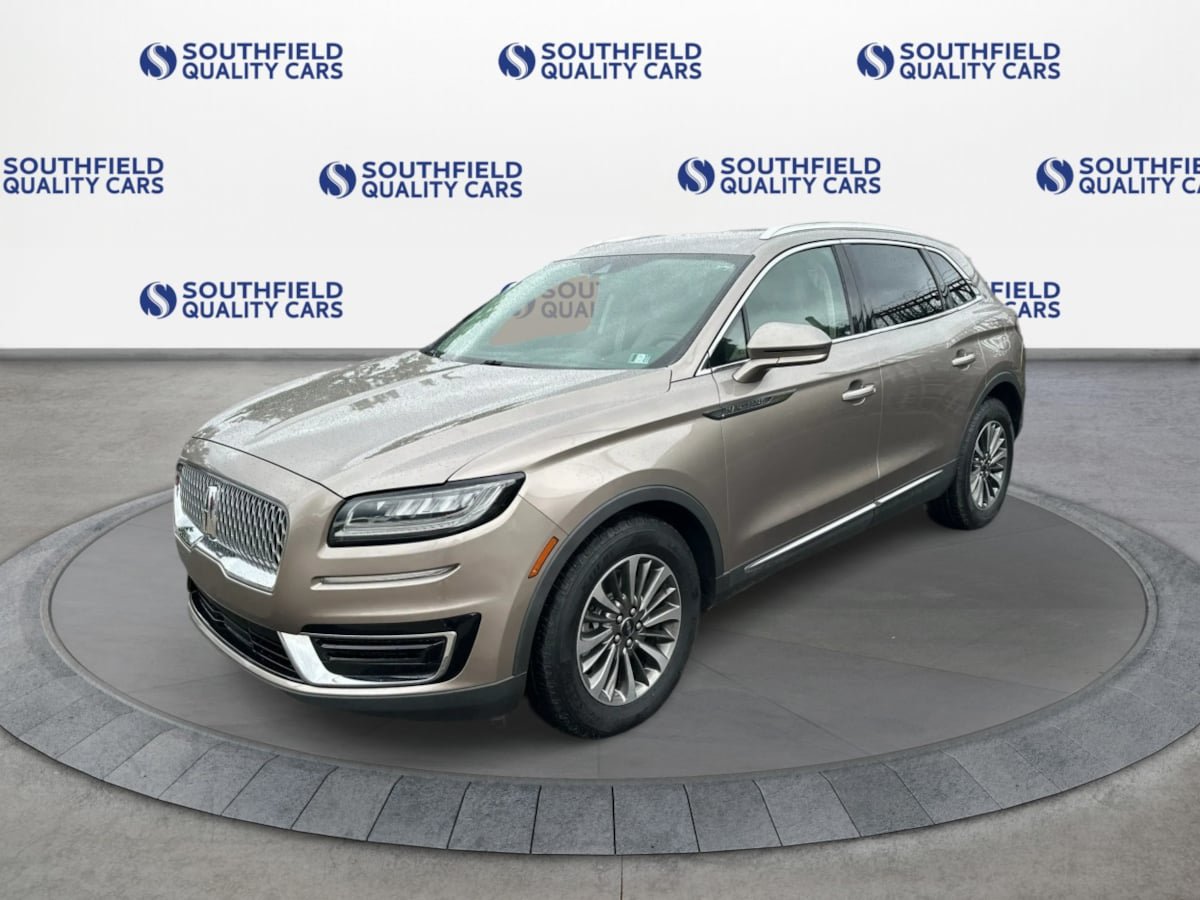 Used 2020 Lincoln Nautilus Premier w/ Equipment Group 101A AWD/4WD image 2