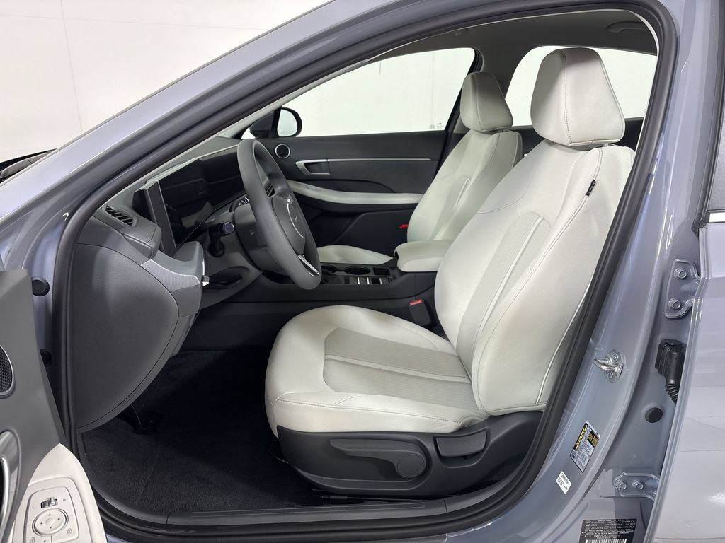 New 2026 Hyundai Sonata SE FWD image 13