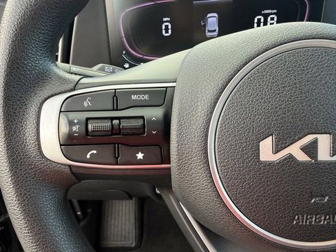 Used 2024 Kia Sportage LX image 21
