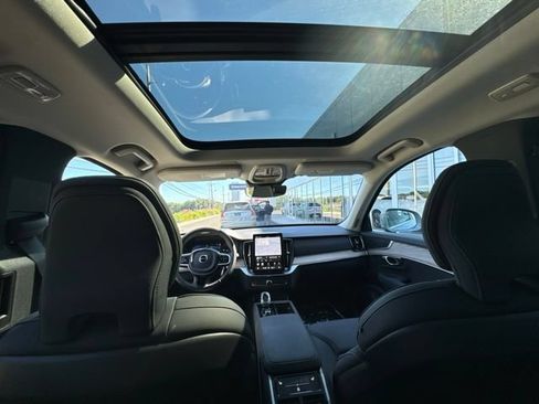 Certified 2025 Volvo XC90 B6 Plus AWD/4WD image 18