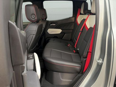 New 2025 GMC Canyon AT4 w/ AT4X AEV Edition AWD/4WD image 32