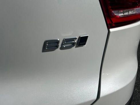 Used 2026 Volvo XC40 B5 Plus w/ Protection Package Premier AWD/4WD image 9