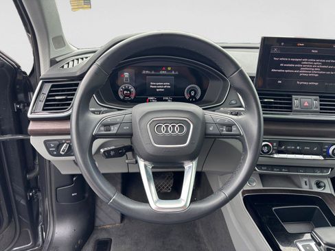Used 2023 Audi Q5 2.0T Premium Plus w/ Premium Plus Package AWD/4WD image 11
