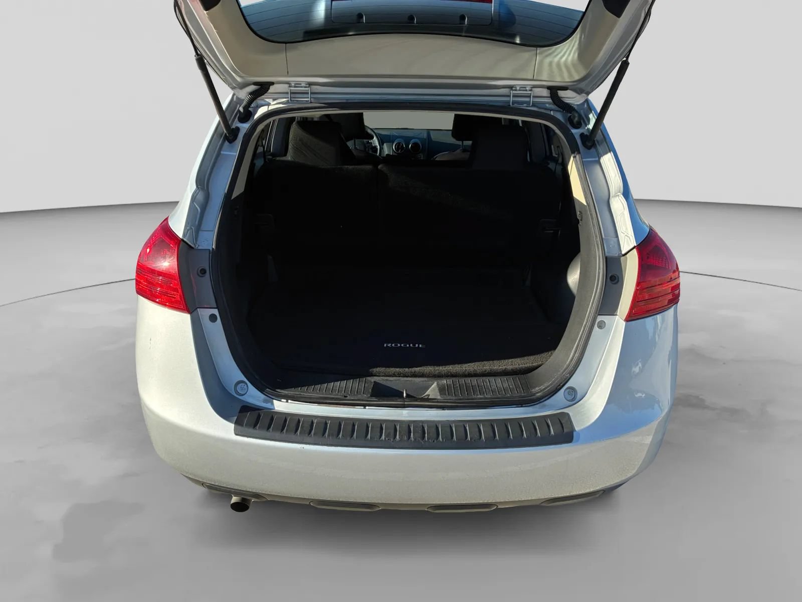 Used 2014 Nissan Rogue S w/ Convenience Package FWD image 19