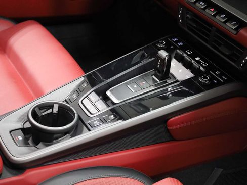 Certified 2025 Porsche 911 Carrera RWD image 20