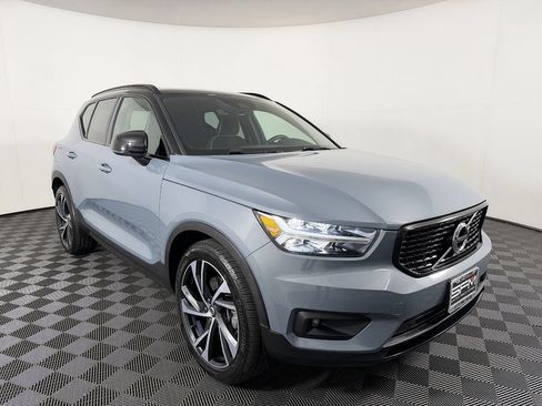 Used 2020 Volvo XC40 T5 R-Design w/ Protection Package Premier AWD/4WD image 6