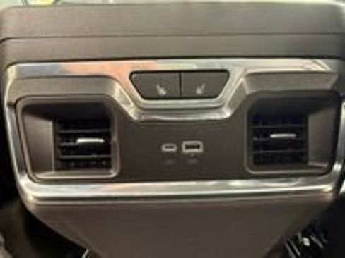 Used 2024 GMC Sierra 1500 Denali w/ Technology Package image 25