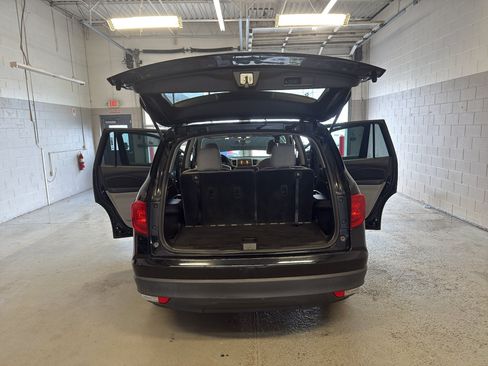 Used 2018 Honda Pilot LX image 13