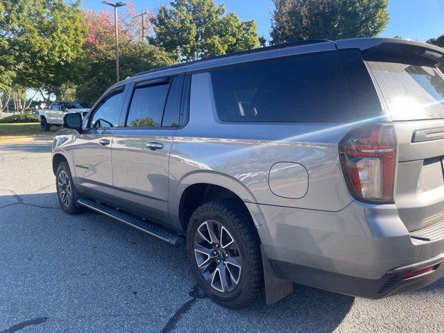 Used 2021 Chevrolet Suburban Z71 w/ Z71 Signature Package AWD/4WD image 2