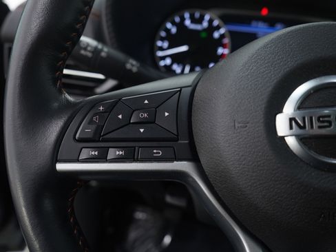 Used 2022 Nissan Sentra SR w/ SR Premium Package image 23