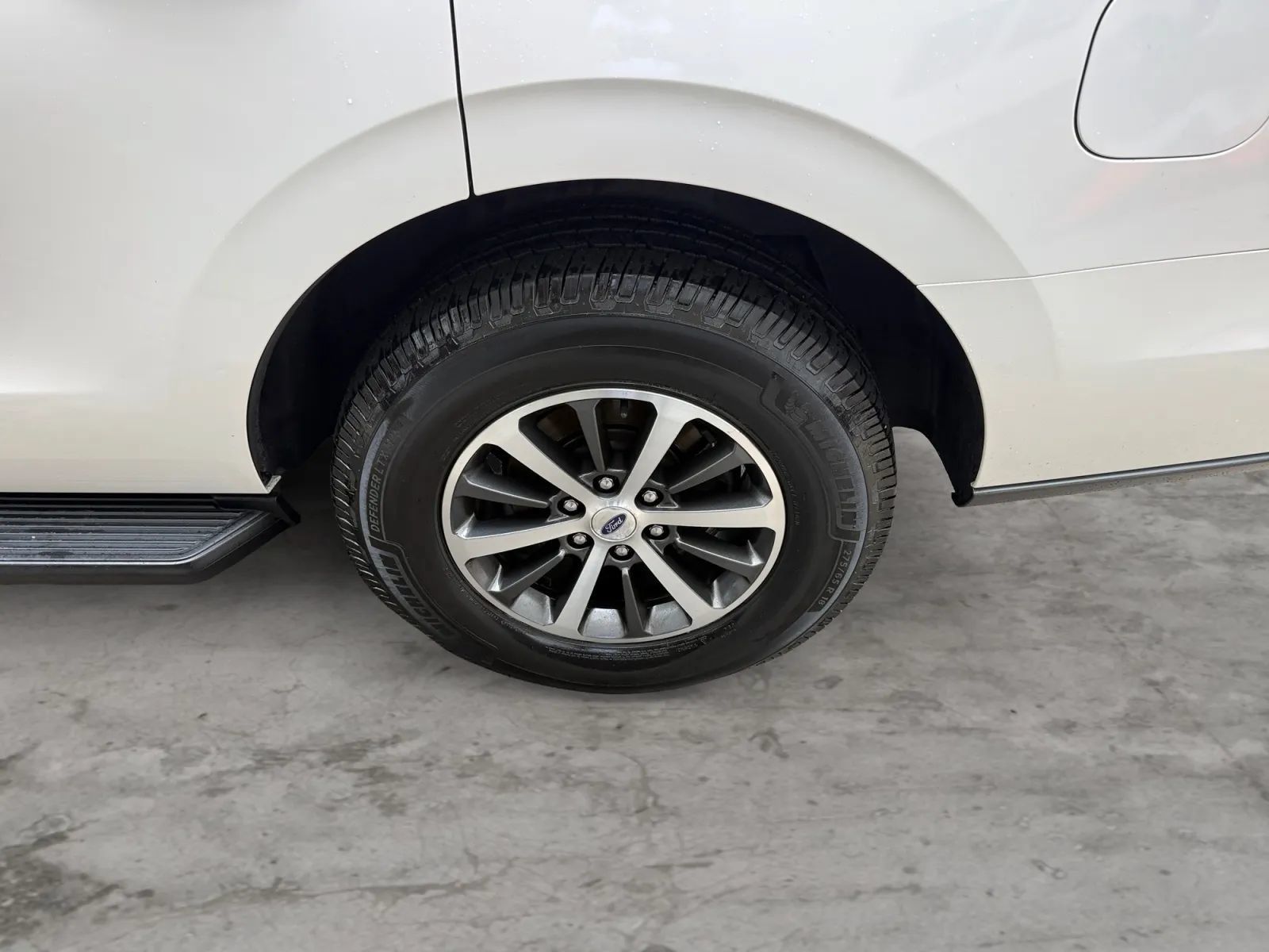 Used 2018 Ford Expedition XLT w/ Equipment Group 201A AWD/4WD image 44