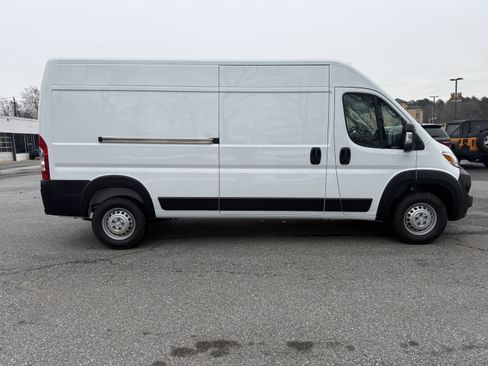 New 2026 RAM ProMaster 2500 w/ Convenience Group image 9