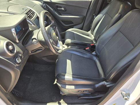 Used 2016 Chevrolet Trax LT w/ LT Convenience Package FWD image 7