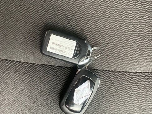 Used 2025 Chevrolet Silverado 1500 LT image 33