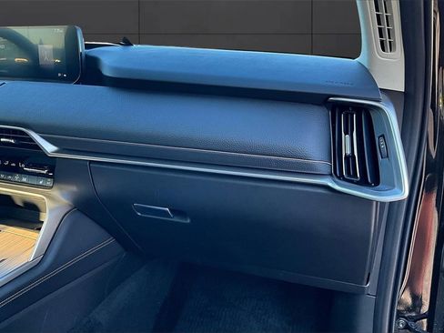 Used 2024 MAZDA CX-90 3.3 Turbo w/ Preferred Package image 18