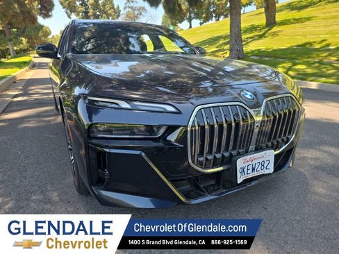 Used 2024 BMW 740i RWD image 9