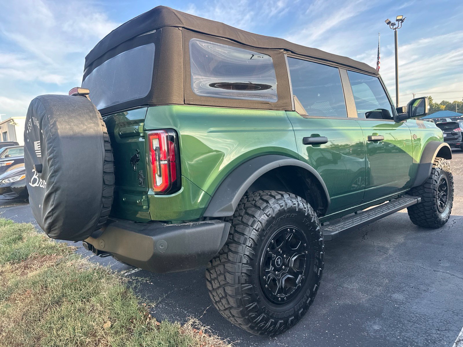 Certified 2022 Ford Bronco Wildtrak AWD/4WD image 4