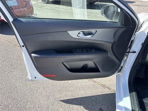 Used 2021 Kia Forte LXS image 13