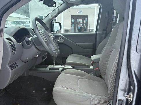 Used 2019 Nissan Frontier SV w/ Value Truck Package image 9
