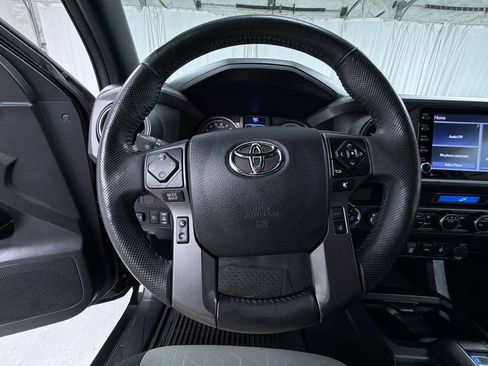 Certified 2023 Toyota Tacoma TRD Off-Road AWD/4WD image 23