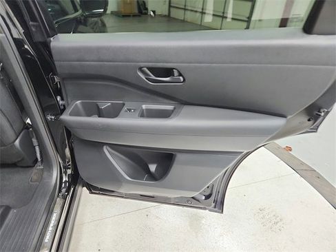 Used 2024 Nissan Pathfinder SV w/ Lighting Package (N92) image 41
