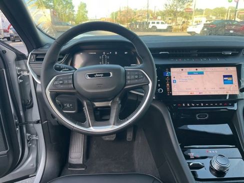New 2026 Jeep Grand Cherokee L Limited AWD/4WD image 19