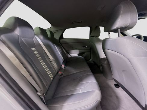 Used 2022 Hyundai Elantra SEL FWD image 27