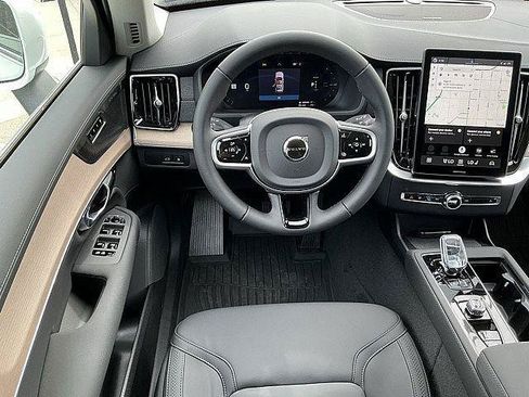 New 2026 Volvo XC90 T8 Plus w/ Protection Package AWD/4WD image 5