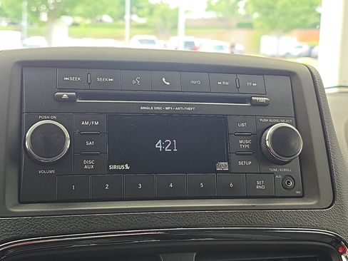 Used 2014 Dodge Grand Caravan SE FWD image 21