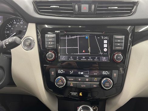 Used 2021 Nissan Rogue Sport SL w/ Premium Package image 19