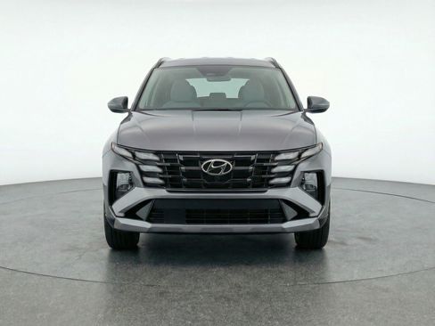 Used 2025 Hyundai Tucson SEL FWD image 2
