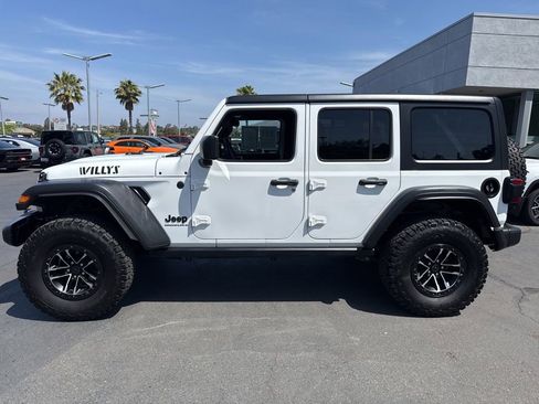 Used 2024 Jeep Wrangler Unlimited Sport AWD/4WD image 4