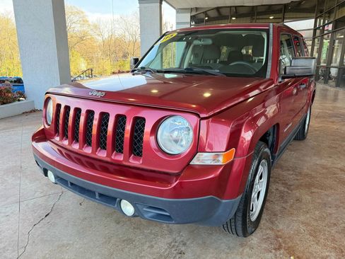 Used 2015 Jeep Patriot Sport image 3