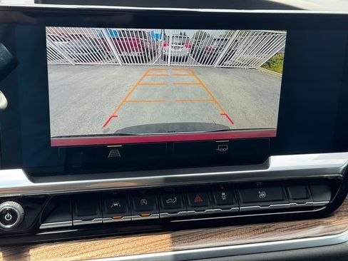 Certified 2022 Chevrolet Silverado 1500 LT RWD image 20