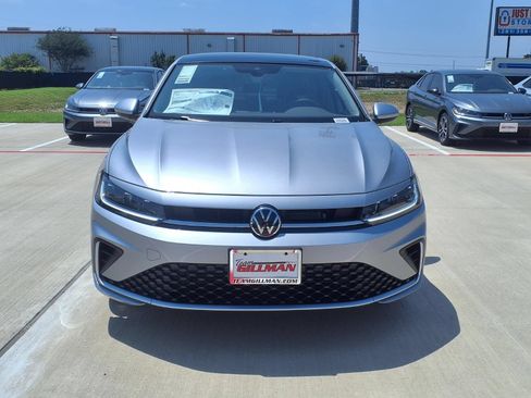 New 2026 Volkswagen Jetta SE FWD image 2
