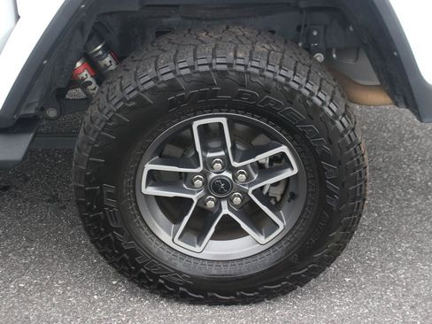 Used 2024 Jeep Gladiator Mojave image 40