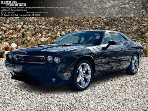 Used 2009 Dodge Challenger R/T image 1