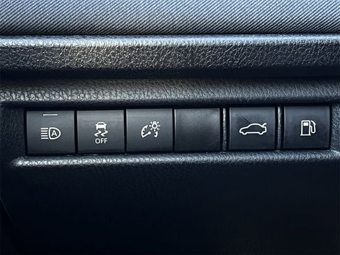 Used 2025 Toyota Camry LE image 20