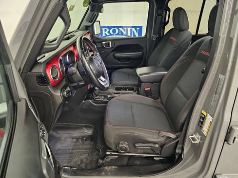 Used 2020 Jeep Gladiator Rubicon AWD/4WD image 4
