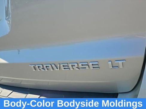 Used 2016 Chevrolet Traverse LT w/ Style and Technology Package image 16