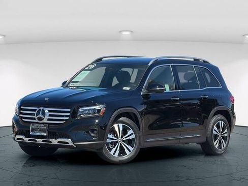 Used 2026 Mercedes-Benz GLB 250 image 2