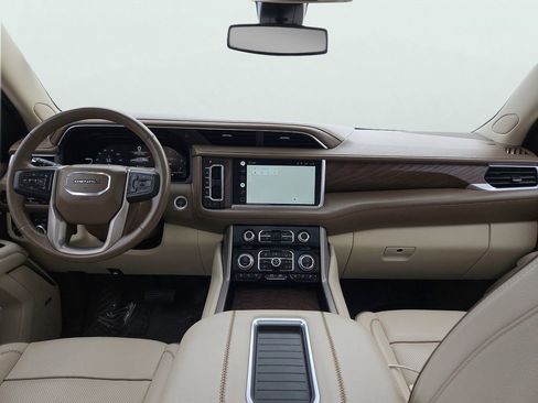 Used 2022 GMC Yukon XL Denali w/ Max Trailering Package image 3