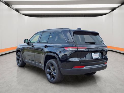 New 2026 Jeep Grand Cherokee Limited image 4
