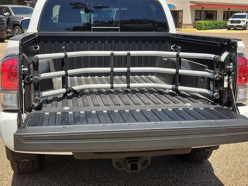 Used 2023 Toyota Tacoma TRD Sport AWD/4WD image 11