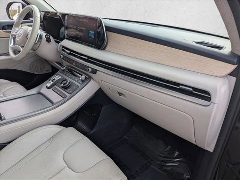 Used 2024 Hyundai Palisade Limited image 22