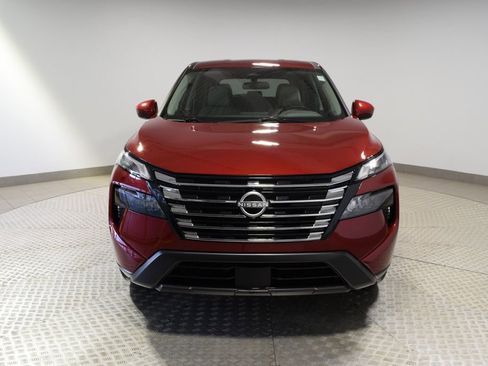 Used 2025 Nissan Rogue SV AWD/4WD image 11