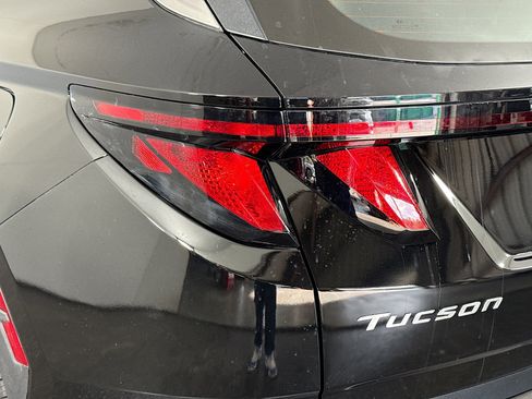 Used 2025 Hyundai Tucson SE image 36