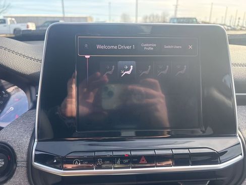 New 2026 Jeep Compass Latitude AWD/4WD image 18